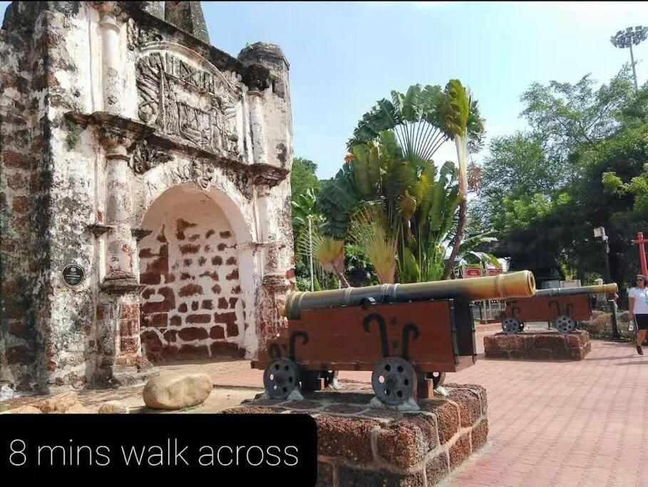 2 Bedroom Apartment Next To Historical Spots Malacca Eksteriør billede